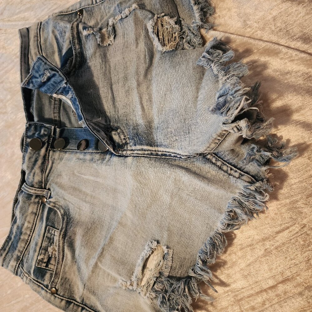 Distressed shorts